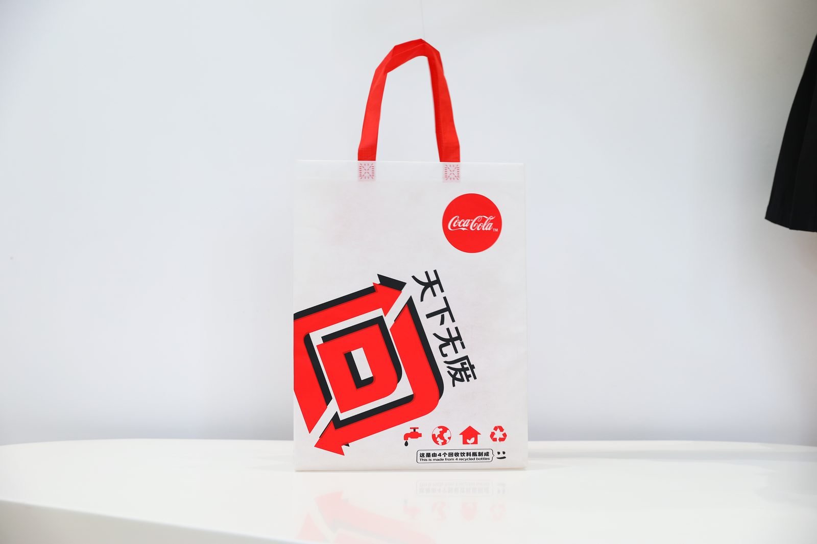 OYANG 17 Leader Automatic Non Woven Box Bag Making Machine with Handle Online detail 4