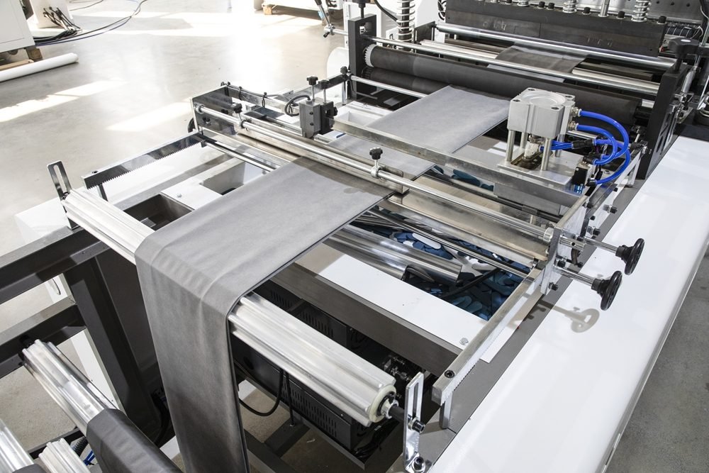 Oyang 15 XB 700/800 Non Woven 5 in 1 Bag Making Machine with Handle Online detail 12