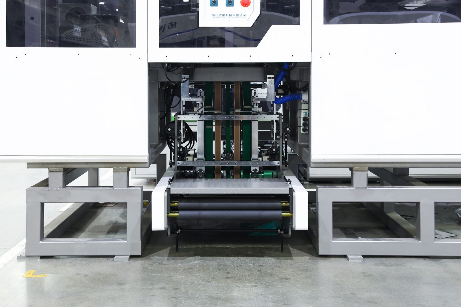 OYANG 17 Leader Automatic Non Woven Box Bag Making Machine with Handle Online detail 7