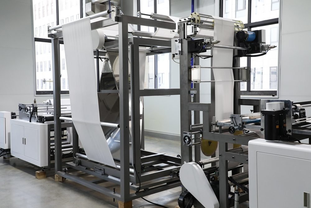 Oyang 15 XB 700/800 Non Woven 5 in 1 Bag Making Machine with Handle Online detail 3