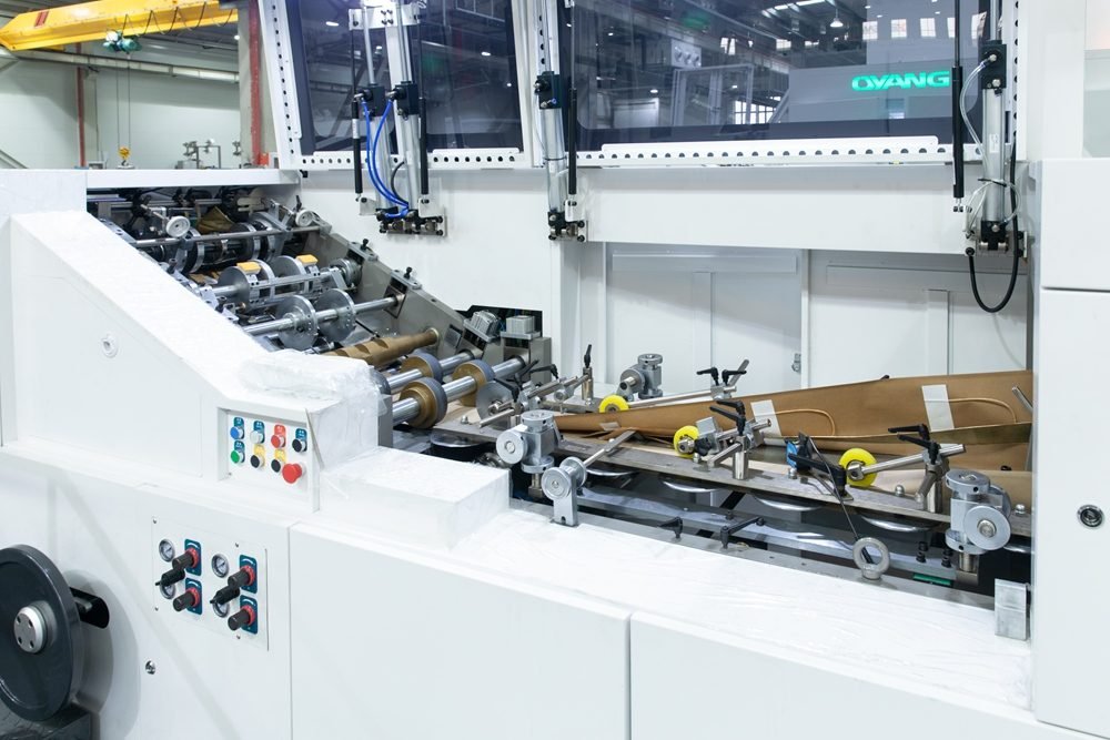 Intelligent High Speed single/Double Cup Paper Bag Making Machine detail 9
